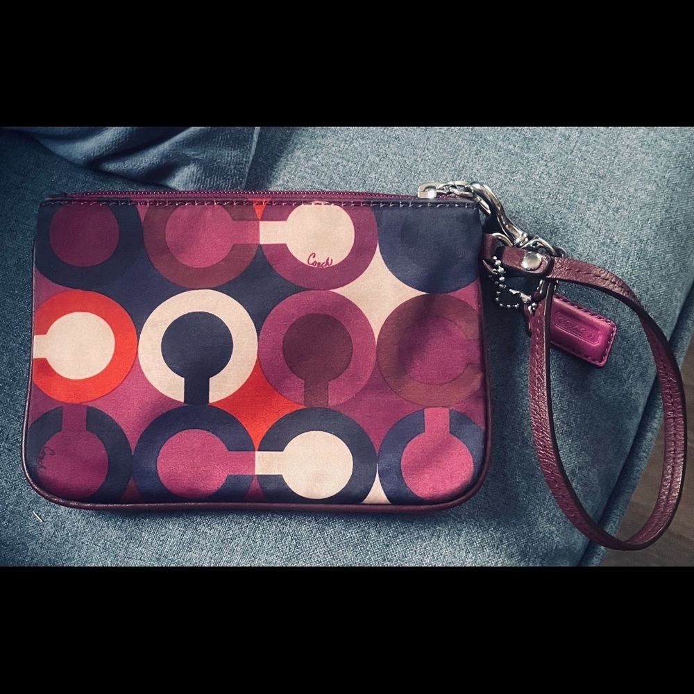 Vintage Coach Pop Art Wristlet - Picture 2 of 4